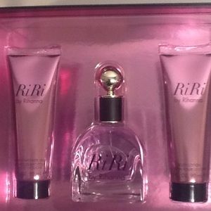 RiRi by Rihanna Fragrance Gift Box Set. Brand New!